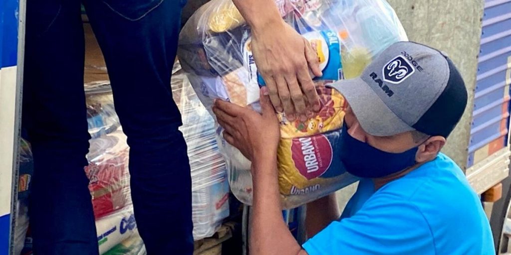 Fundo Social recebe cestas básicas da Castrolanda